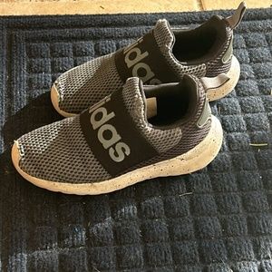 Boys shoes